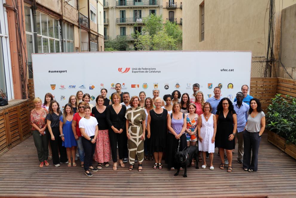 Els representants de les entitats que participen al projecte GAP Women en la presentació a Barcelona 